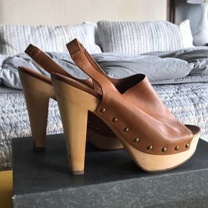 VIA SPIGA camel brown heels. Size 9